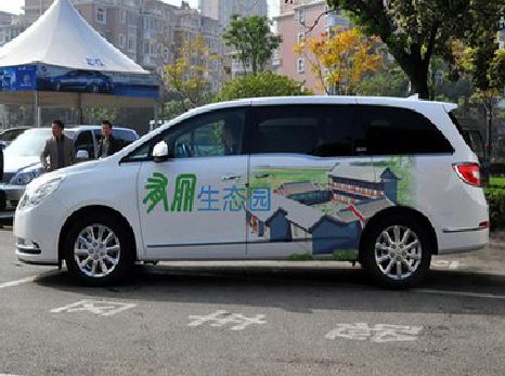 桐庐户外车贴喷绘如何保持效果?